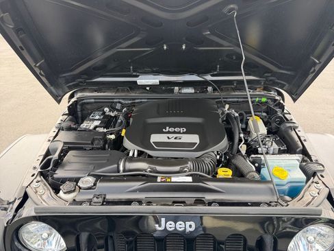 Used 2016 Jeep Wrangler Unlimited Sport w/ Quick Order Package 24S AWD/4WD image 29
