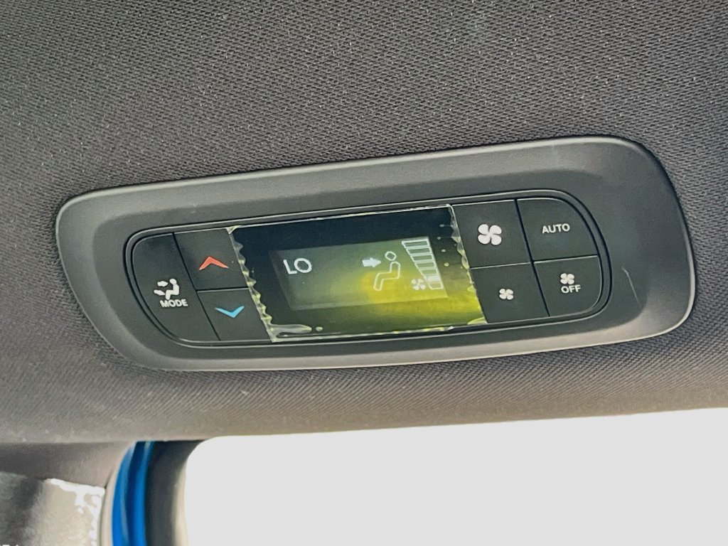 Used 2026 Chrysler Pacifica Select FWD image 24