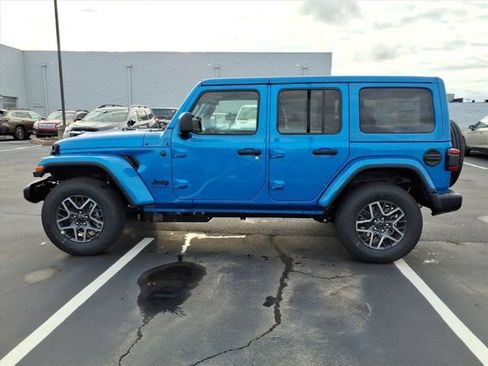 New 2026 Jeep Wrangler Unlimited Sahara w/ Safety Group AWD/4WD image 3