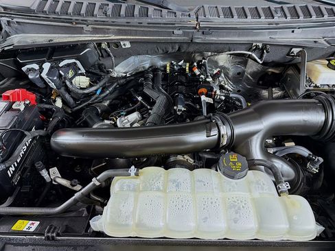 Used 2024 Ford Expedition Max XLT image 18