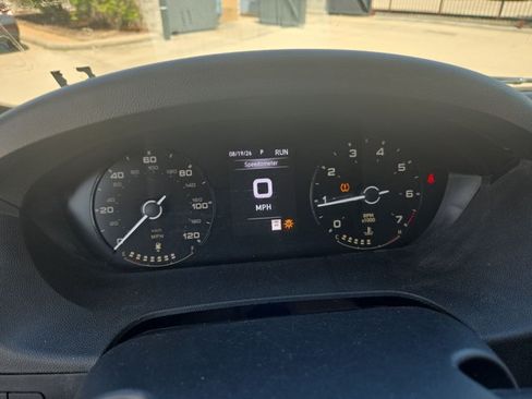 Used 2025 RAM ProMaster 2500 w/ Convenience Group FWD image 11