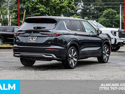 Used 2025 Mitsubishi Outlander SE FWD image 6