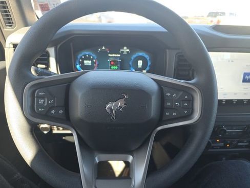 New 2025 Ford Bronco 4-Door image 15