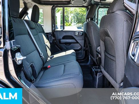 Used 2023 Jeep Wrangler Unlimited Sahara w/ Cold Weather Group AWD/4WD image 22