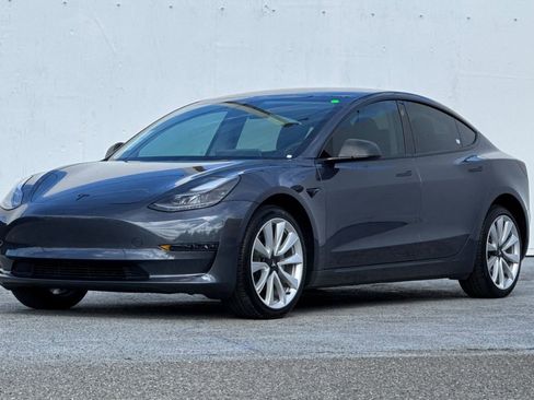 Used 2023 Tesla Model 3 Standard Range image 7