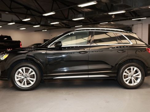Used 2023 Audi Q3 2.0T Premium image 4