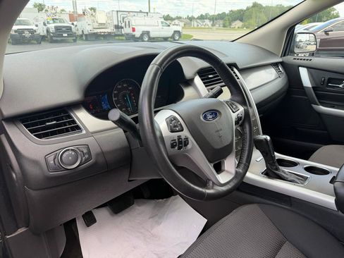 Used 2013 Ford Edge SEL FWD image 21
