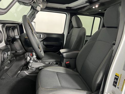 Used 2024 Jeep Wrangler Sport S image 22