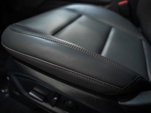 Certified 2025 Ford Explorer Active w/ Active Comfort Package image 42