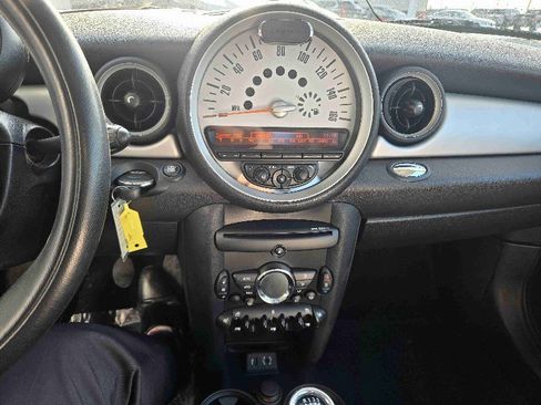 Used 2013 MINI Cooper Hardtop image 16