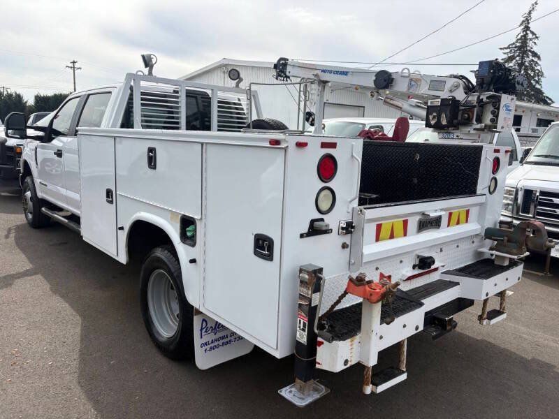 Used 2017 Ford F350 XL w/ Power Equipment Group AWD/4WD image 3