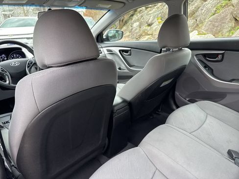 Used 2013 Hyundai Elantra GLS w/ Preferred Pkg FWD image 23