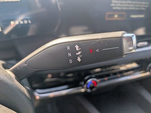 New 2026 Chevrolet Equinox LT w/ Convenience Package II image 22