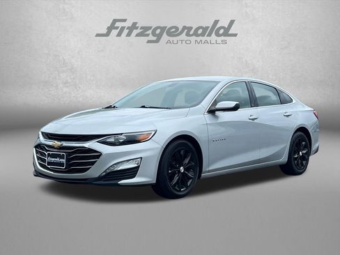 Used 2022 Chevrolet Malibu LT FWD image 2