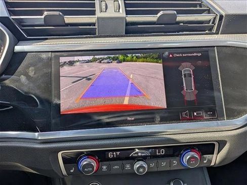 Used 2023 Audi Q3 2.0T Premium image 10