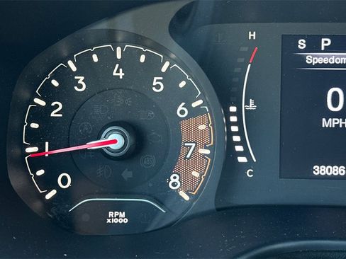 Used 2022 Jeep Compass Latitude image 29