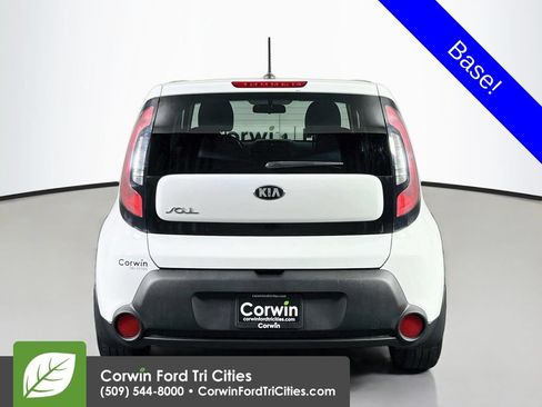 Used 2015 Kia Soul FWD image 13