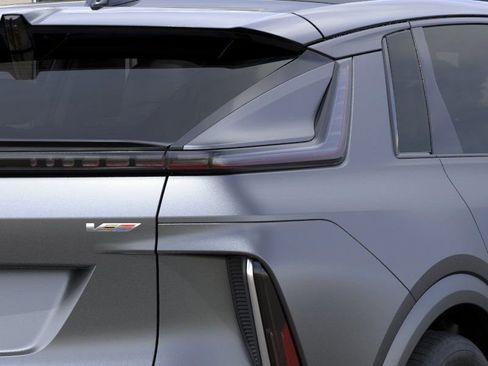New 2026 Cadillac Lyriq V AWD/4WD image 11