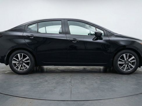 Used 2025 Nissan Versa SV image 11