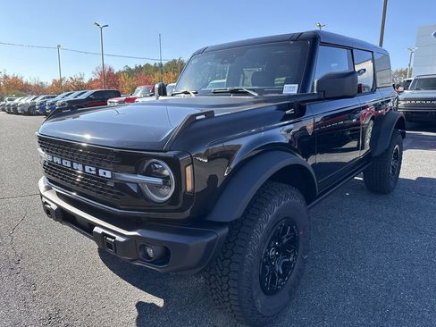 New 2025 Ford Bronco Badlands w/ Sasquatch Package image 3
