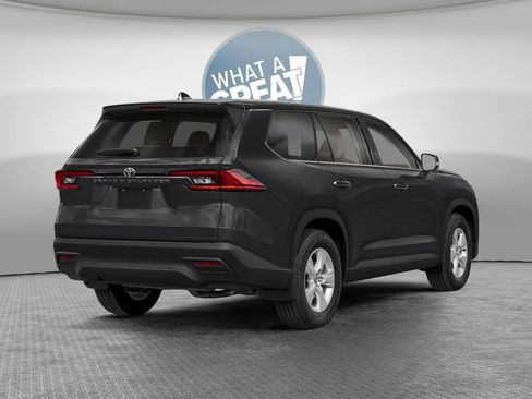 New 2026 Toyota Grand Highlander AWD image 2