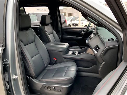 Used 2023 Chevrolet Tahoe RST w/ Luxury Package AWD/4WD image 9