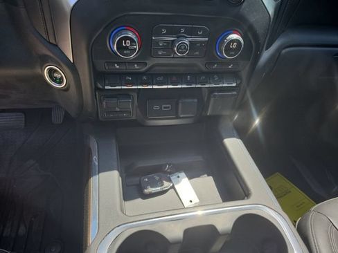 Used 2019 Chevrolet Silverado 1500 LT Trail Boss AWD/4WD image 11