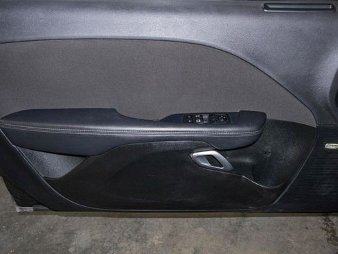 Used 2023 Dodge Challenger SXT w/ Blacktop Package image 9