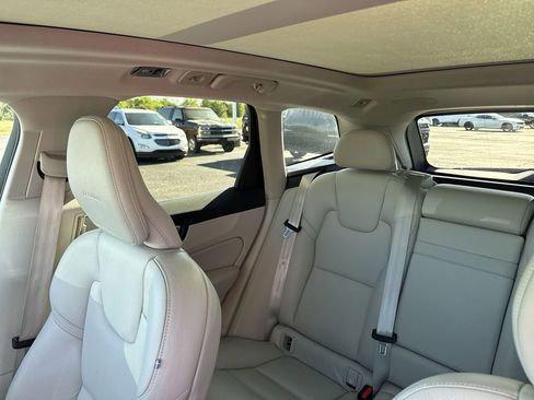 Used 2019 Volvo XC60 T6 Inscription w/ Protection Package Premier image 10
