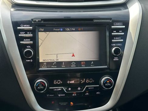 Used 2018 Nissan Murano SV FWD image 14
