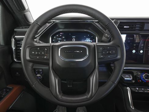 Used 2025 GMC Sierra 3500 Denali Ultimate image 17