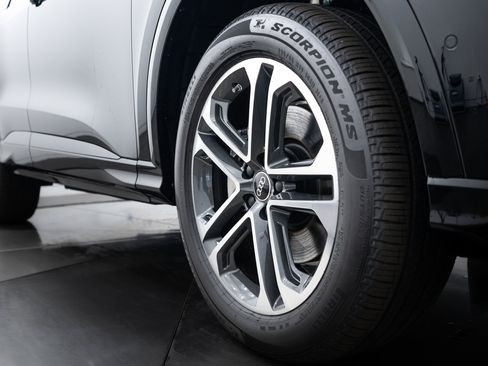 New 2025 Audi Q5 Premium image 20