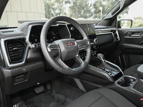 Used 2026 GMC Canyon Elevation image 19