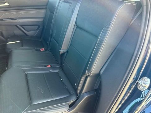 Used 2022 Volkswagen Atlas Cross Sport SE FWD image 8