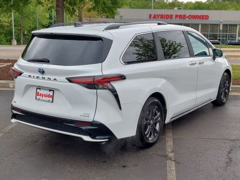 Used 2024 Toyota Sienna XSE w/ XSE Plus Package AWD/4WD image 13