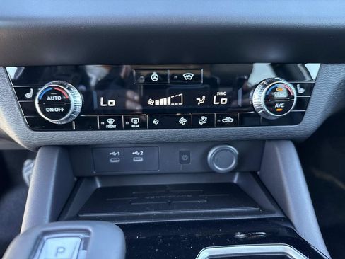 New 2026 Mitsubishi Outlander AWD image 30