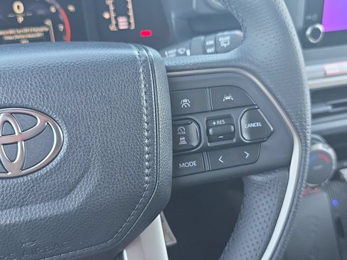 New 2026 Toyota 4Runner SR5 AWD/4WD image 14