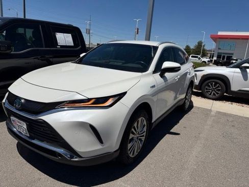 Used 2021 Toyota Venza Limited AWD/4WD image 2