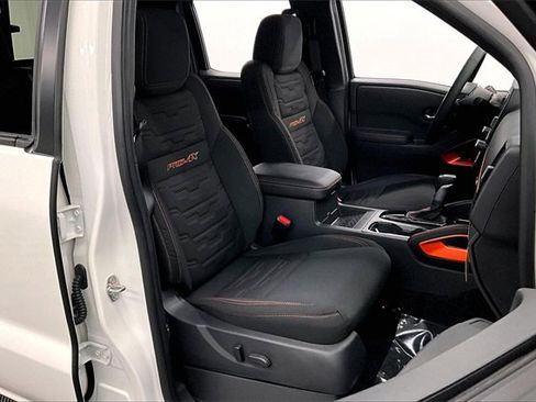 New 2025 Nissan Frontier PRO-4X w/ Pro Convenience Package image 33