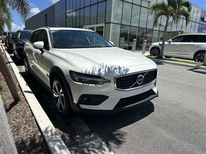 New 2026 Volvo V60 B5 Cross Country Plus w/ Protection Package Premier