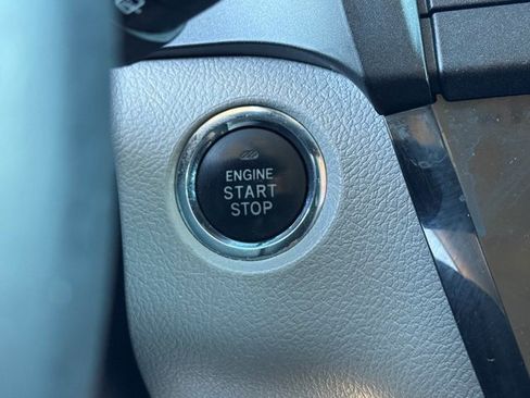 Used 2015 Toyota Sienna XLE image 27