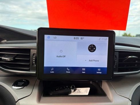 Used 2023 Ford Explorer XLT w/ Equipment Group 202A AWD/4WD image 14