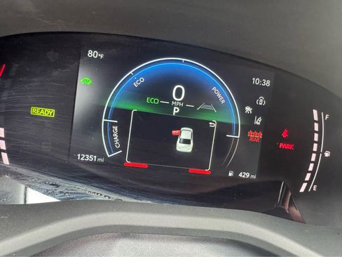 Used 2025 Toyota Camry SE w/ Multimedia Upgrade Package AWD/4WD image 9