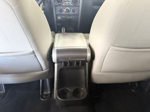 Used 2010 Jeep Wrangler Unlimited Sport image 37