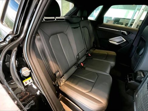 Used 2023 Audi Q3 2.0T Premium w/ Convenience Package image 19