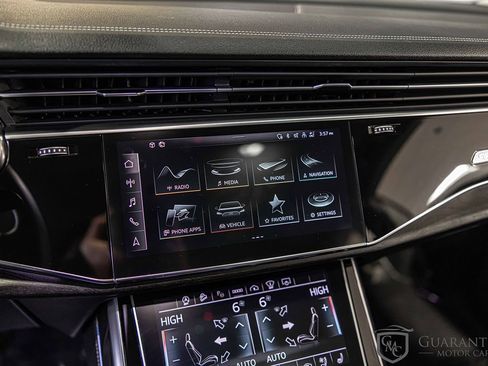 Used 2023 Audi Q8 Prestige w/ Prestige Package image 28