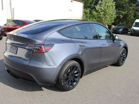 Used 2023 Tesla Model Y Long Range AWD/4WD image 6