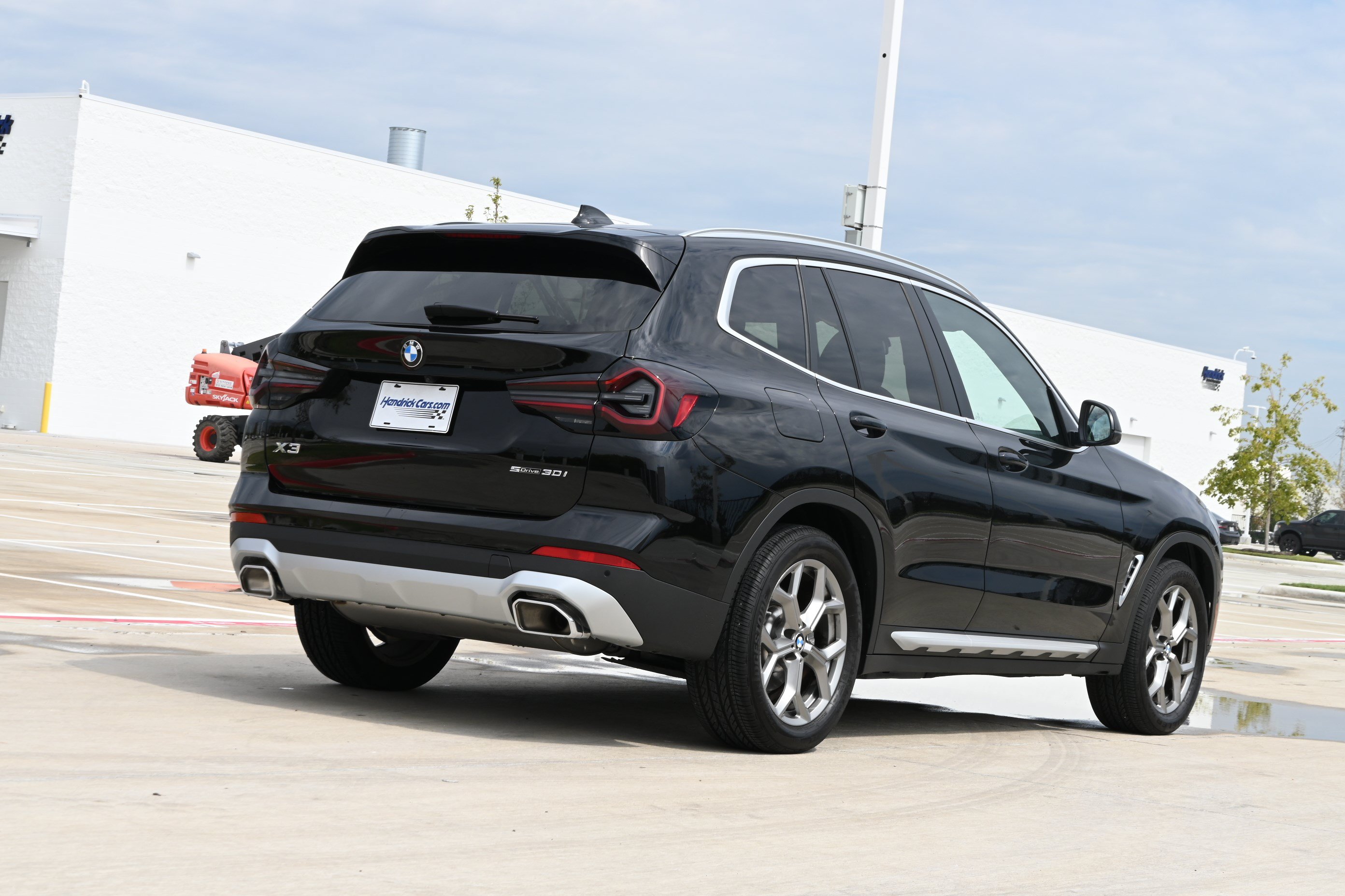 Certified 2024 BMW X3 sDrive30i w/ Parking Assistance Package RWD image 9