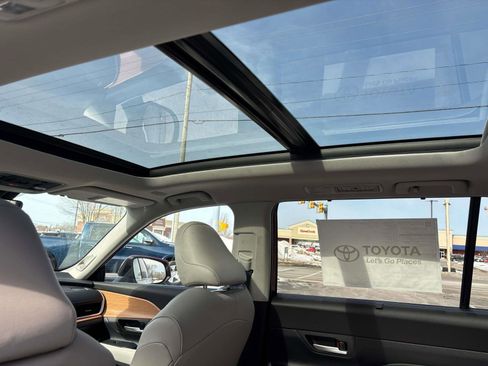 New 2026 Toyota Grand Highlander Limited image 8