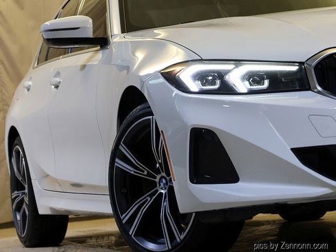 Certified 2024 BMW 330i xDrive Sedan w/ Convenience Package image 4